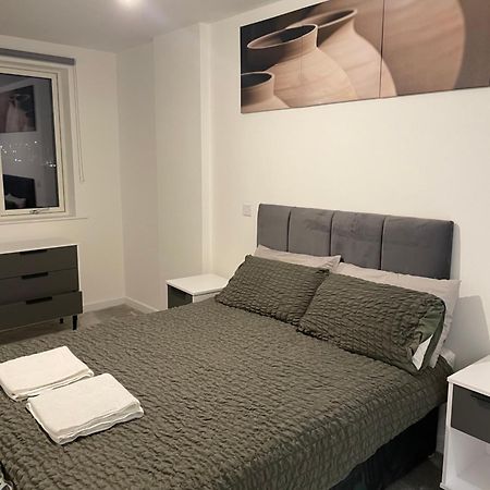 Luxurious 2 Bedroom Apartment Barking  Exterior foto