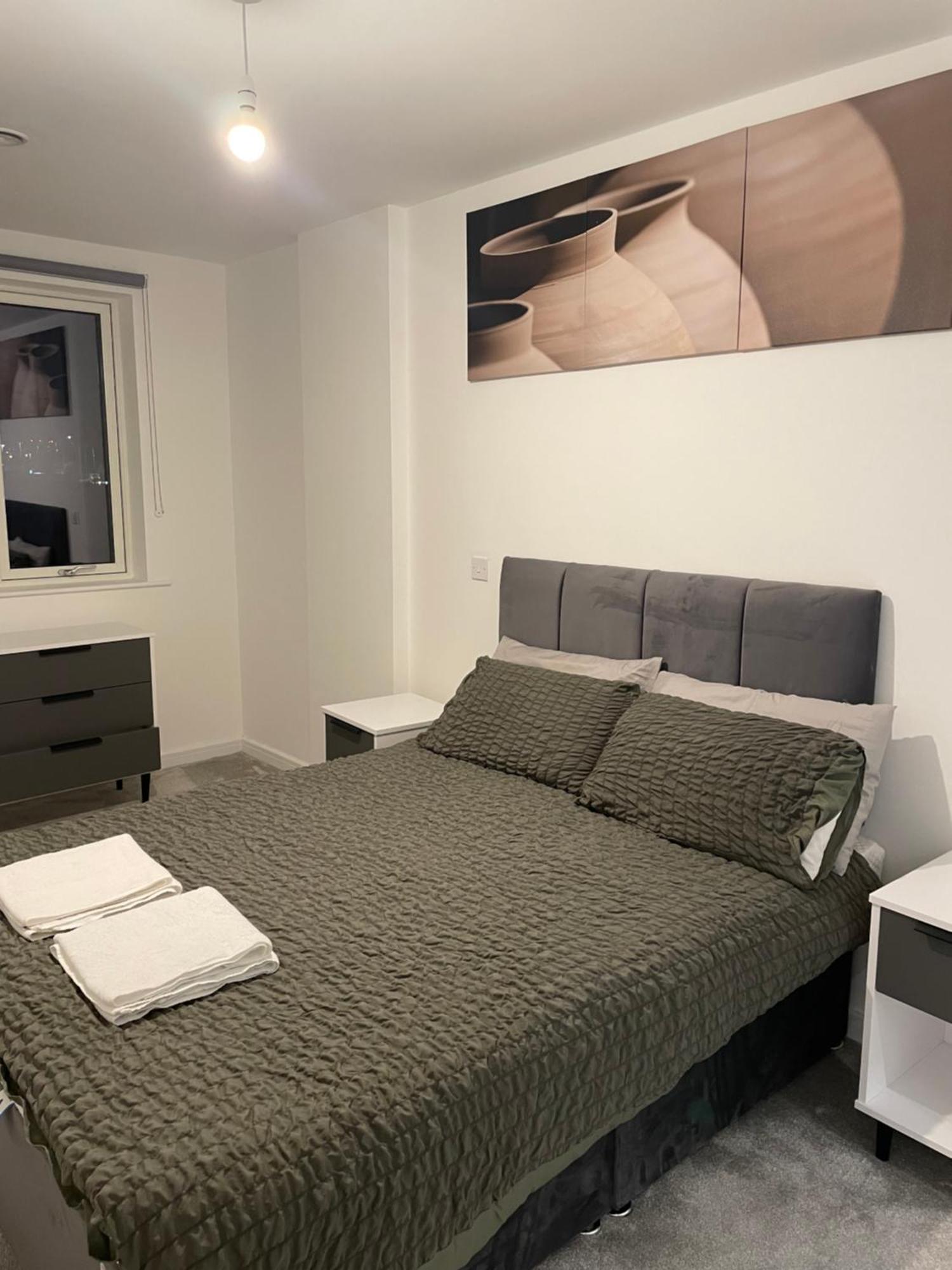 Luxurious 2 Bedroom Apartment Barking  Exterior foto